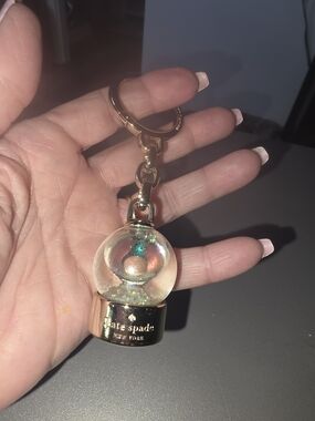 Kate Spade Iridescent Snow Globe Keychain - Gold